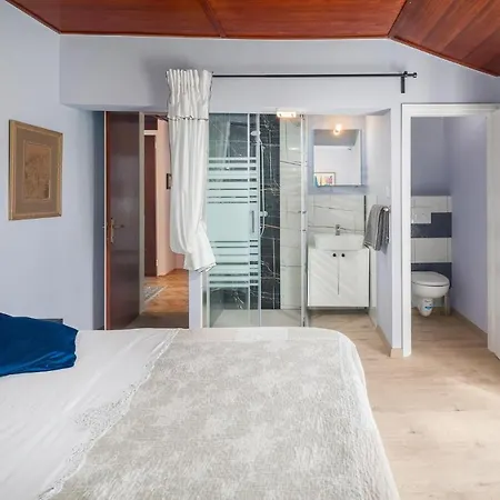 Σπίτι διακοπών Four-bedroom In