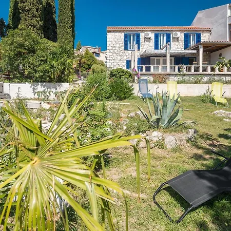 Σπίτι διακοπών Four-bedroom In *